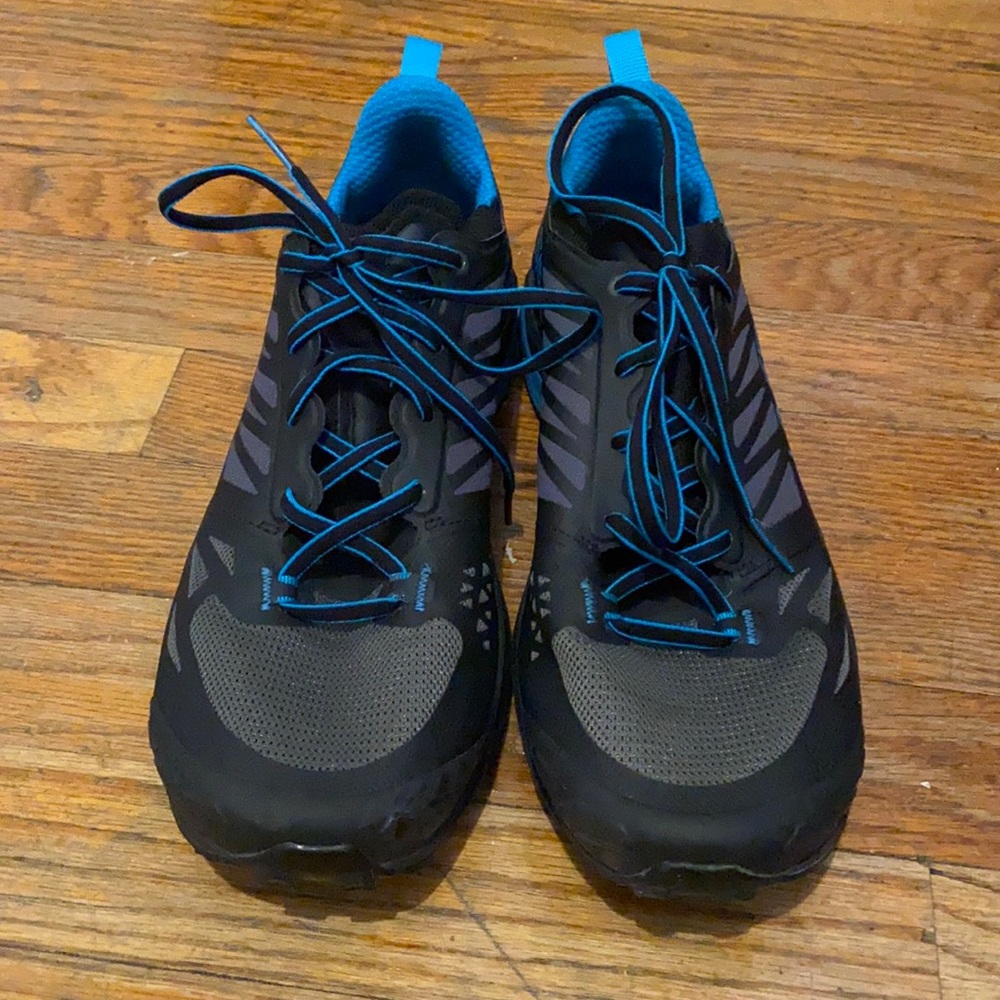 Trail running shoe 8.5+ women’s NOWT